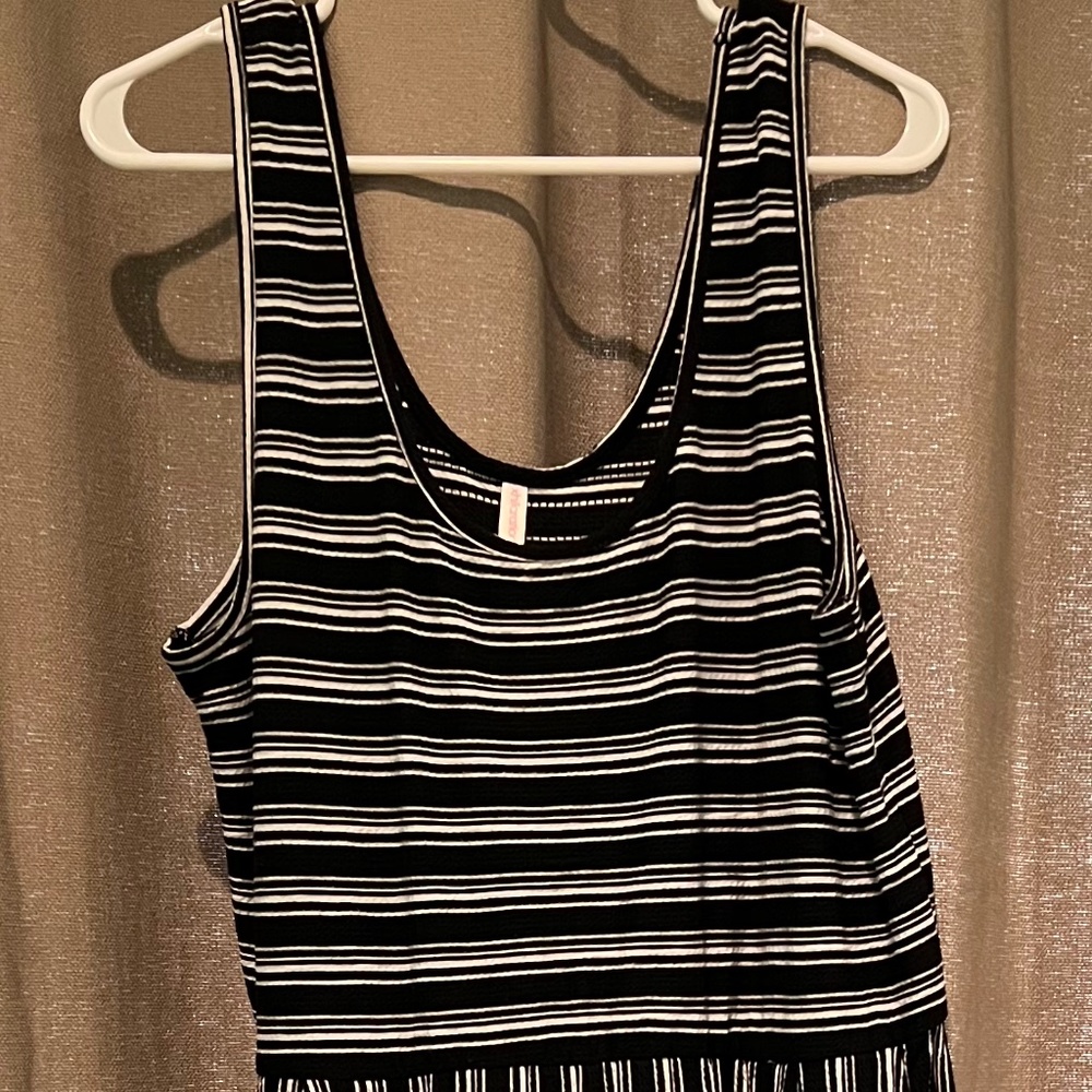 Stripped sleeveless jumpsuit